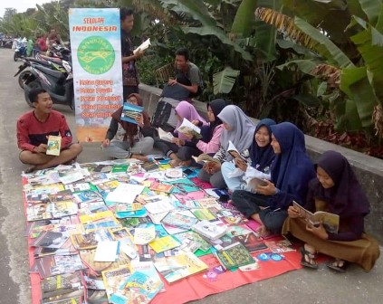 Ngelapak, Ngabuburit ala Pustaka Bergerak