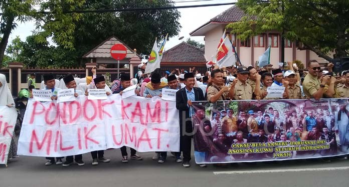 Santri Darussalam Harus Diselamatkan