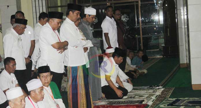 Presiden Tarawih di Masjid Al-Istiqomah Cilimus