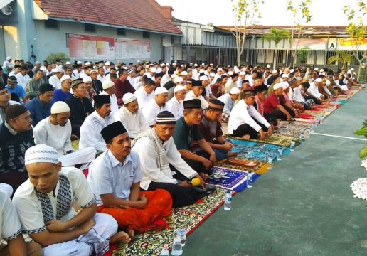 Idul Fitri, 566 Narapidana Lapas Kesambi Terima Remisi