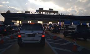 One Way Hanya Sampai Cikarut, Pengendara dari Jakarta Bisa Lintasi Tol Japek