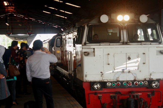 KAI Kurangi Jadwal Perjalanan Kereta Api