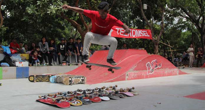 Tingkatkan Kebersamaan, Komunitas Skateboard Riding Unjuk Eksistensi