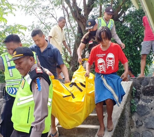 Mayat Siapa yang Mengapung di Kali Cimanuk?