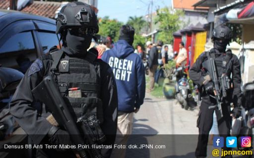 Tangkap 3 Terduga Teroris, Densus 88 Gagalkan Rencana Aksi Teror Polres Kebumen