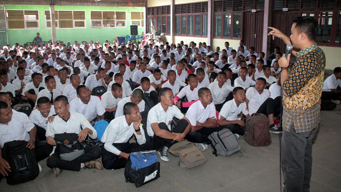 Cirebon Power Berbagi Pengalaman Industri dengan Siswa SMK