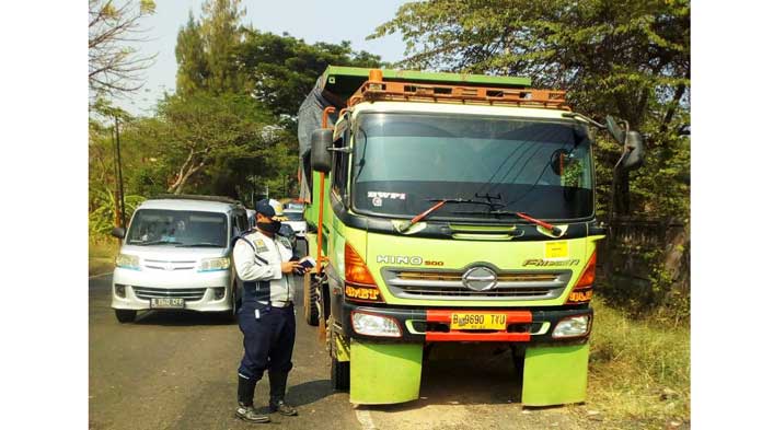 Dirazia, Terbukti 80 Persen Dumptruck Galian Tak Bersurat