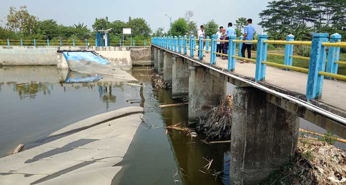 Bendungan Karet Jebol, Ganggu Layanan PDAM