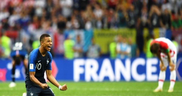 Kylian Mbappe Raih Gelar Pemain Muda Terbaik Piala Dunia 2018