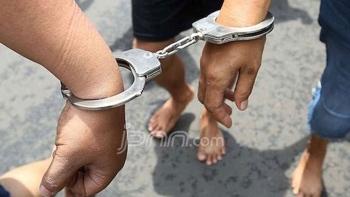 Polisi Ringkus 3 Pencuri Sarang Burung Walet di Indramayu
