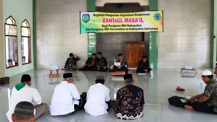 Talak via SMS Jadi Bahasan Bahtsul Masail MUI