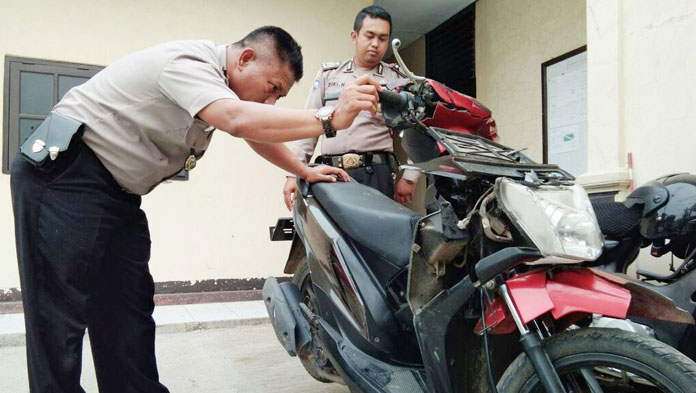 Niatnya Sih Kabur, Motor Tabrak Truk, Pelaku Curanmor Tertangkap Deh