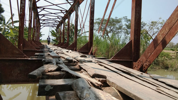 Petani Berharap Jembatan Milik Pabrik Gula Diperbaiki