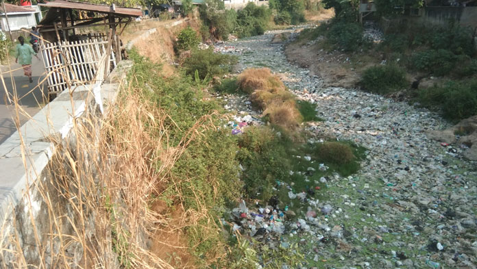 Walah, Badan Sungai Cipager Banjir Sampah