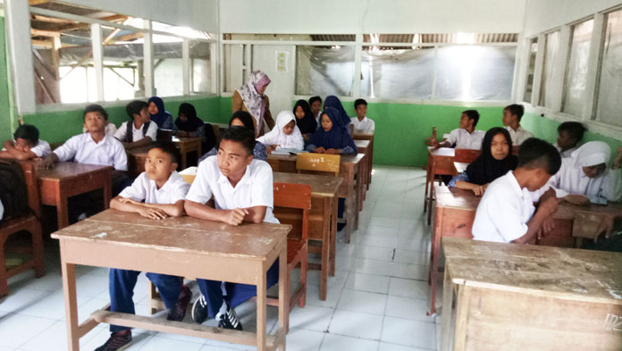 Ironis, Siswa SMPN 1 Cingambul Tempati Ruangan Bekas Pabrik Kue