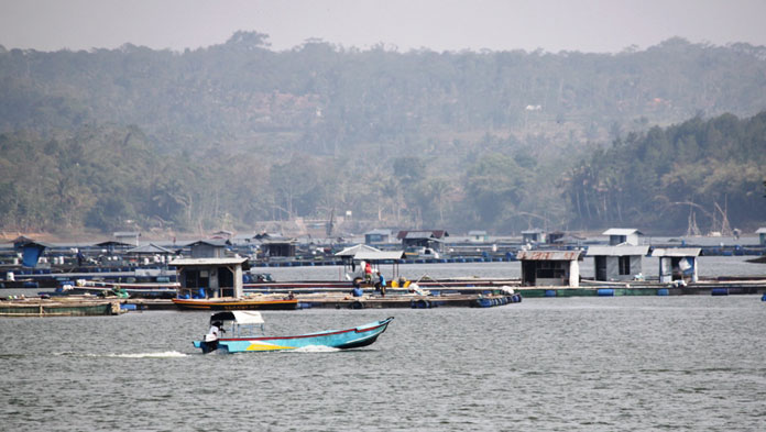 Kemarau, Waduk Darma Surut 8 Juta Meter Kubik