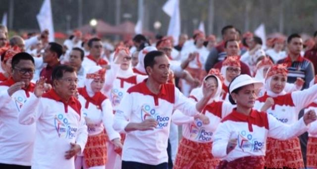 Wow, Jokowi Nari Poco-Poco Bareng Narapidana Cetak Rekor Dunia