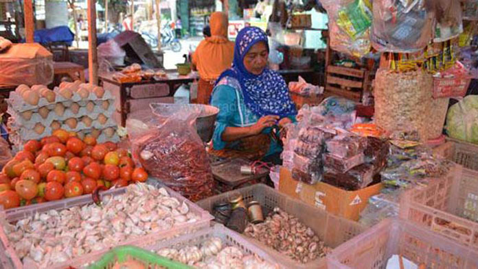 Kebutuhan Pokok Tersedia, Harga Relatif Normal