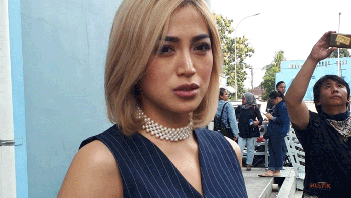 Jessica Iskandar Potong Pendek, Makin Cantik