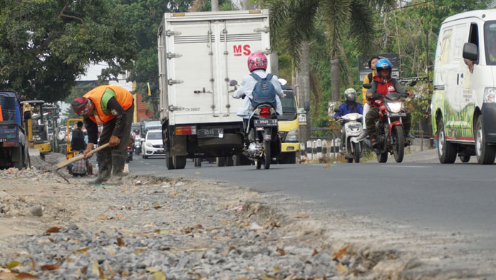 Pengaspalan Eks Galian Pipa PDAM Mulai Berjalan