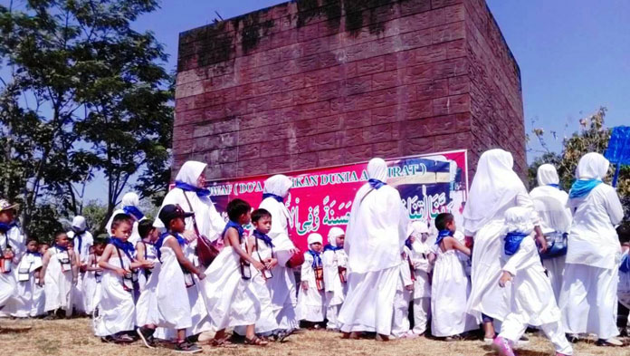 Ribuan Anak TK Praktik Manasik Haji