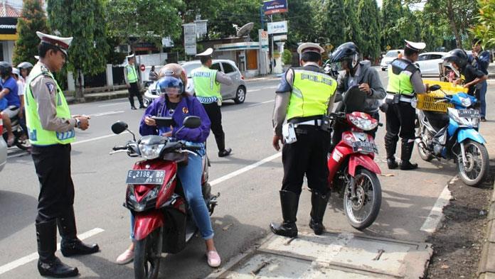 Razia Gabungan, Puluhan Kendaraan Kena Tilang