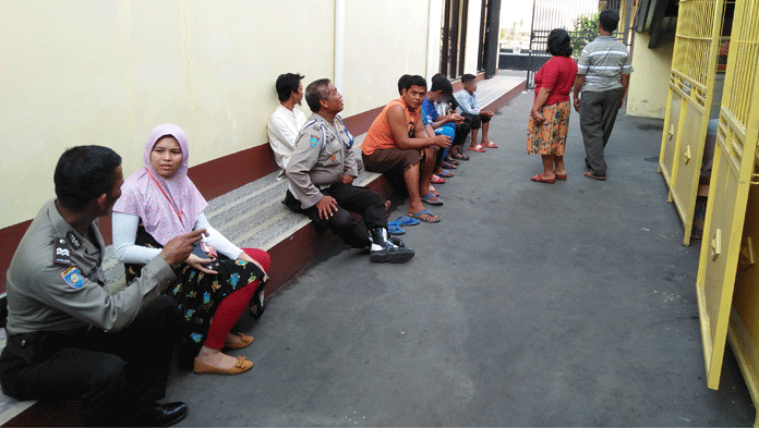 Ramai-ramai Ortu Siswa Laporkan Oknum Guru ke Polisi