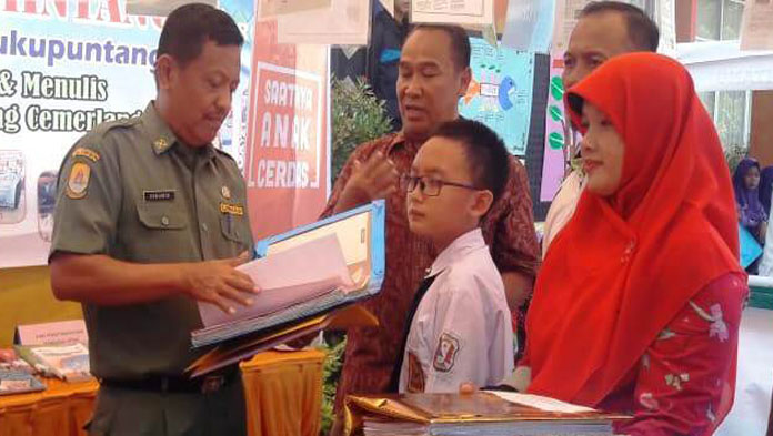 Dinas Perpustakaan Kabupaten Cirebon Ajak Masyarakat Kunjungi  Perpustakaan