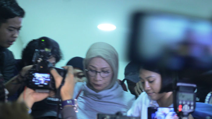 Ratna Ditangkap, Polisi Geledah Rumahnya