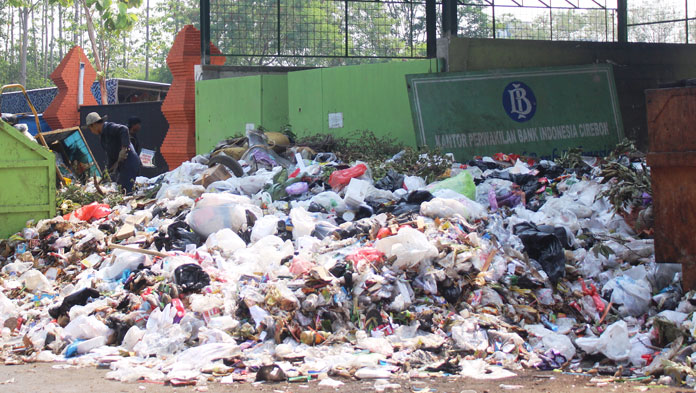 Sudah Sepekan, Sampah di TPS Bima Belum Diangkut