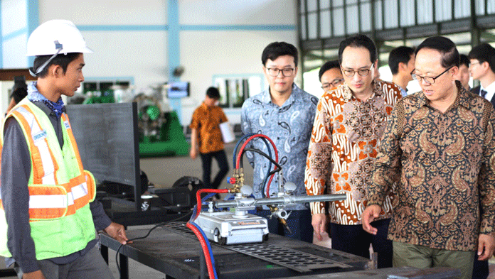 Komipo Bantu Program Vokasi Cirebon Power