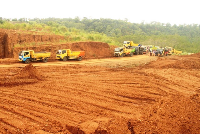 Di Barat Kuningan Ada Hutan Kota, di Timur Galian Pasir