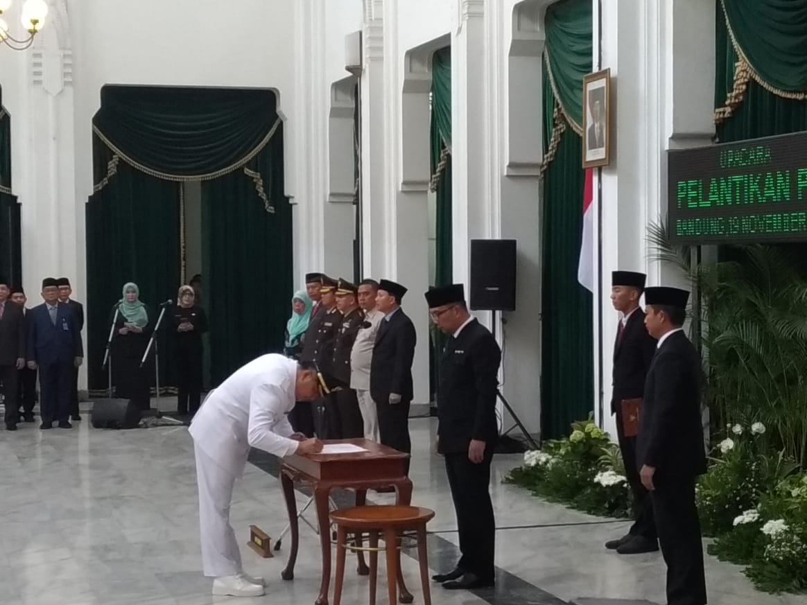 Kejutan Dicky Saromi dari Rapat Paripurna Istimewa DPRD