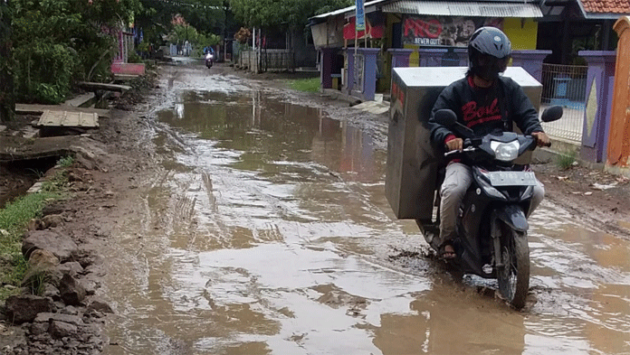 Beberapa Jam Diguyur Hujan, Berubah Jadi Kubangan