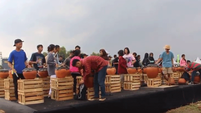 Hari Ini Ribuan Orang Ramaikan Rampak Genting