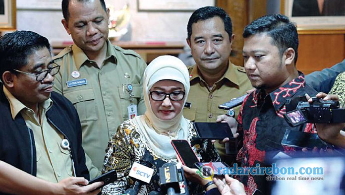 Pengunduran Diri Tertahan, Anna Sophana Masih Bupati