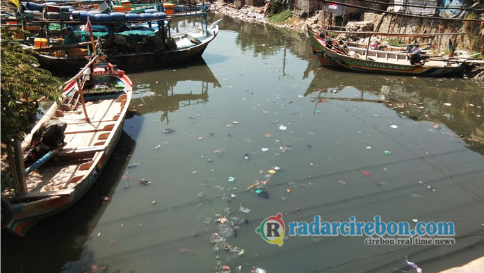 Sampah Plastik Rusak Ekosistem Sungai