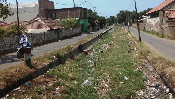 Sedimentasi Parah, Waspada Banjir di Kecamatan Losari