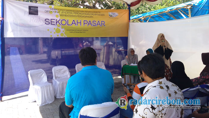 Pedagang Pasar Drajat Ikuti Sekolah Pasar