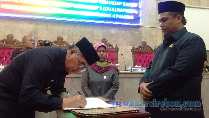 Setujui RAPBD 2019 Rp3,3 T, Tinggal Tunggu Evaluasi Gubernur