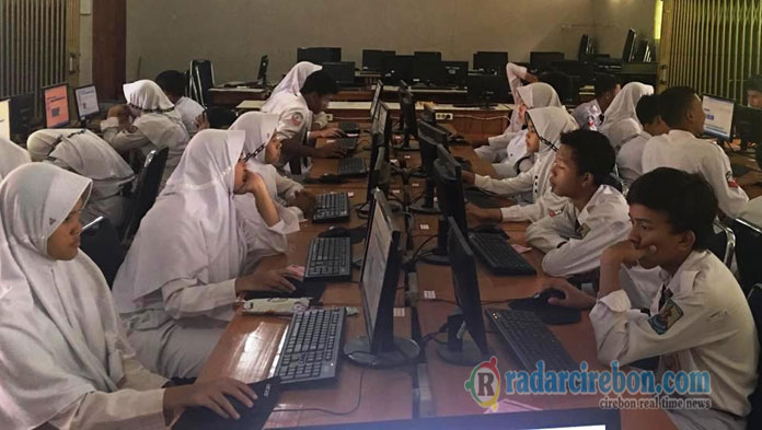 Di SMP Negeri Kabupaten Cirebon Serba Komputer