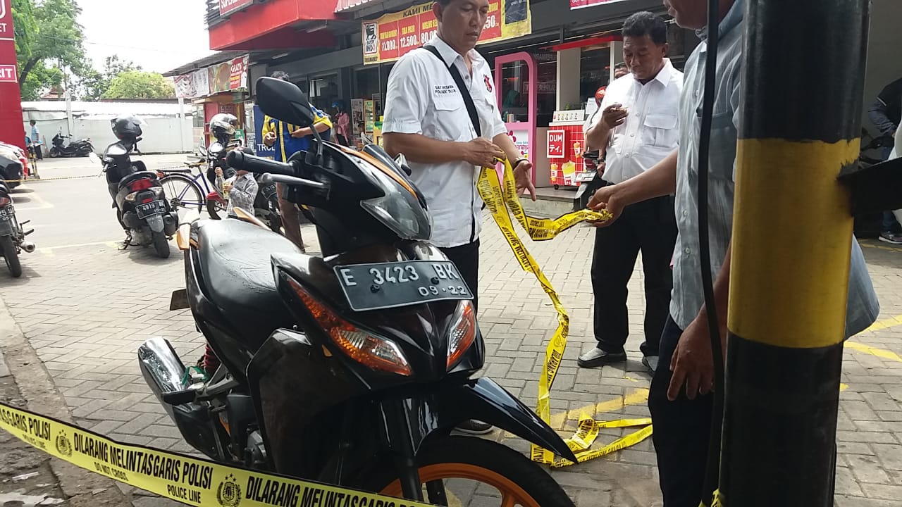 Motor Milik Ruhyatun Korban Pembunuhan Ditemukan di Supermarket Kesambi