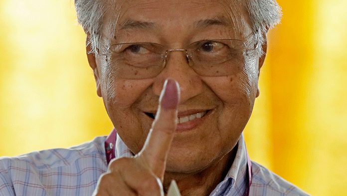 Mahathir Bakal Lego Malaysia Airlines