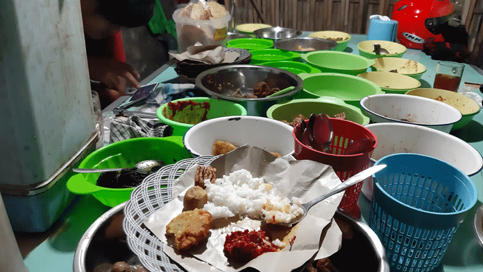 Ternyata Ini Alasan Pedagang Nasi Jamblang Beralih Pakai Kertas Nasi