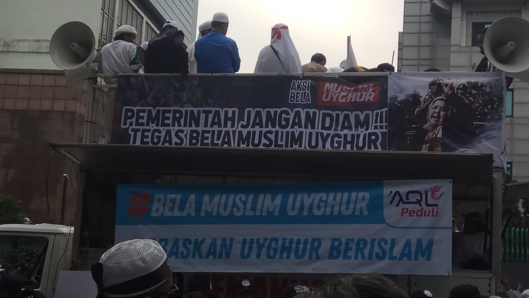 BRIGADE 212 Sayap Juang Persaudaraan Alumni 212 Bela Muslim Uighur Demonstrasi di Kedubes China