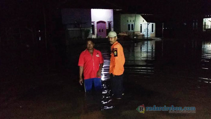 Saluran Air Tertutup Fondasi Proyek, Banjir Terjang Gebangmekar