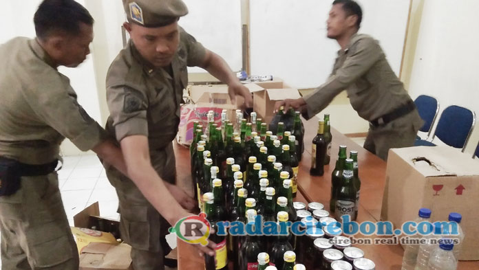 Operasi Cipta Kondisi Nataru, Satpol PP Sita Ratusan Botol Miras