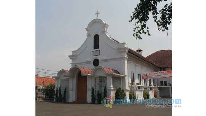 Antisipasi Corona, Gereja Katolik di Kota Cirebon Lakukan Ibadah lewat Live Streaming
