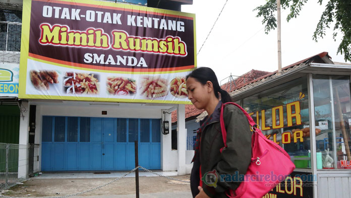 17 Tahun Jualan Otak-otak, Mimi Rumsih Pindah dari Jalanan ke Ruko