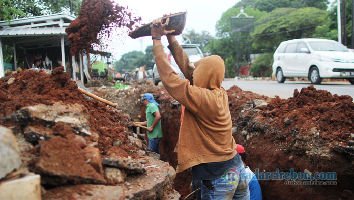 Hujan, Proyek Jl Evakuasi Kembali Dikeluhkan Masyarakat